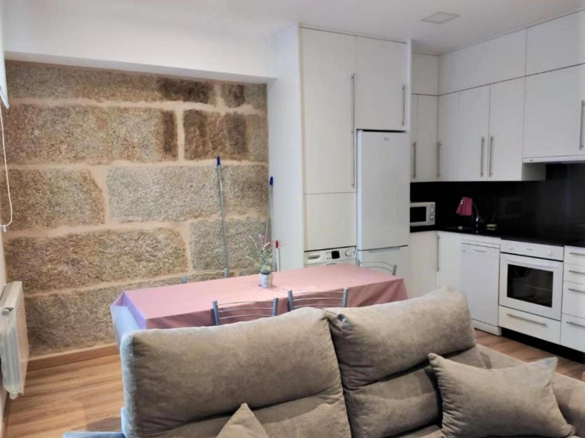 Charming Apartment In Ourense Overlooking The City Eksteriør bilde