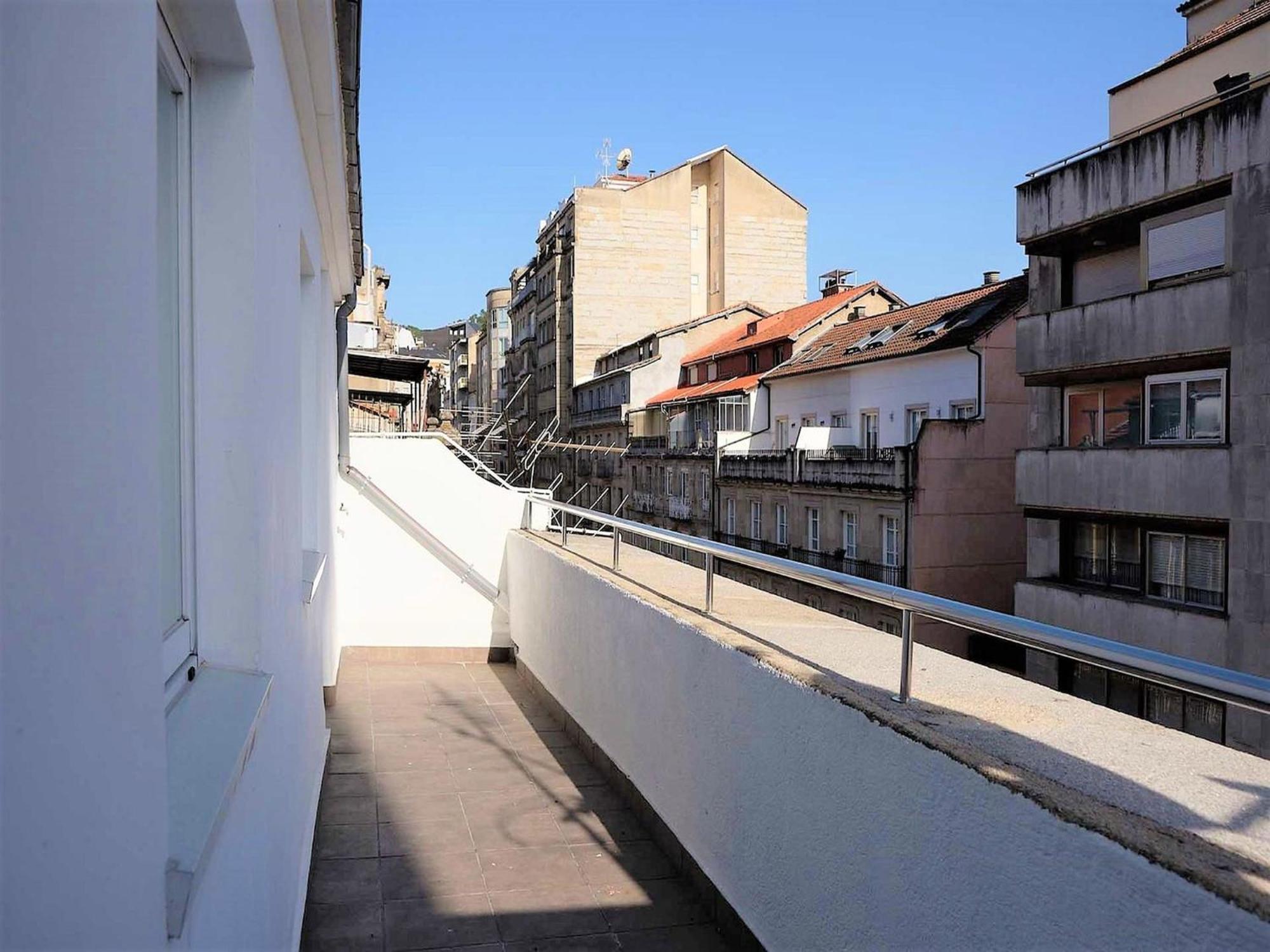Charming Apartment In Ourense Overlooking The City Eksteriør bilde